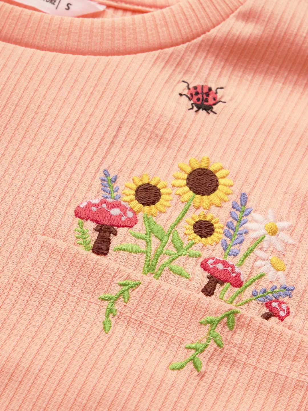 TSS Originals: Pocket Flowers 5 TSS Originals: Pocket Flowers