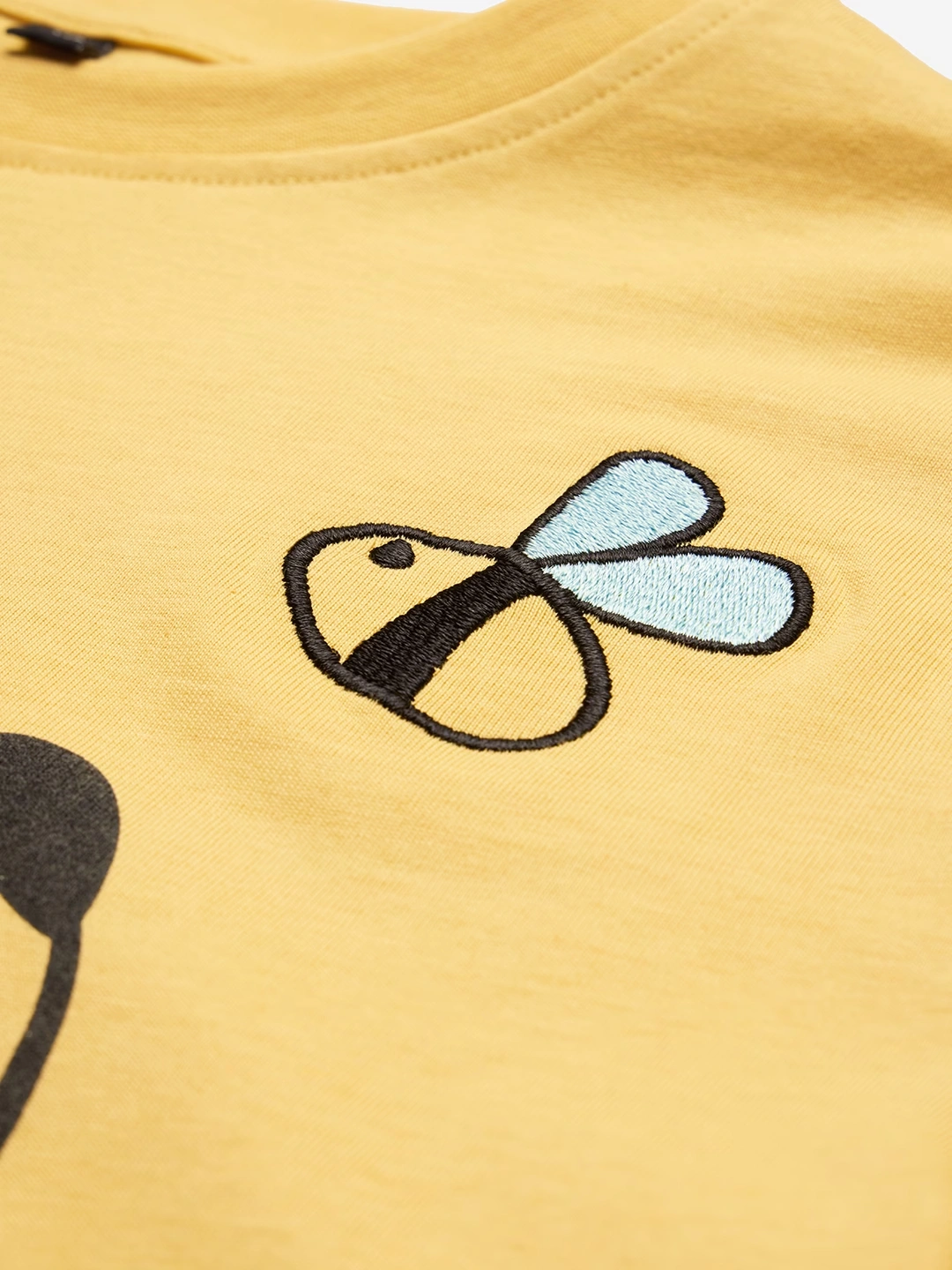 Winnie The Pooh: Chasing Bees