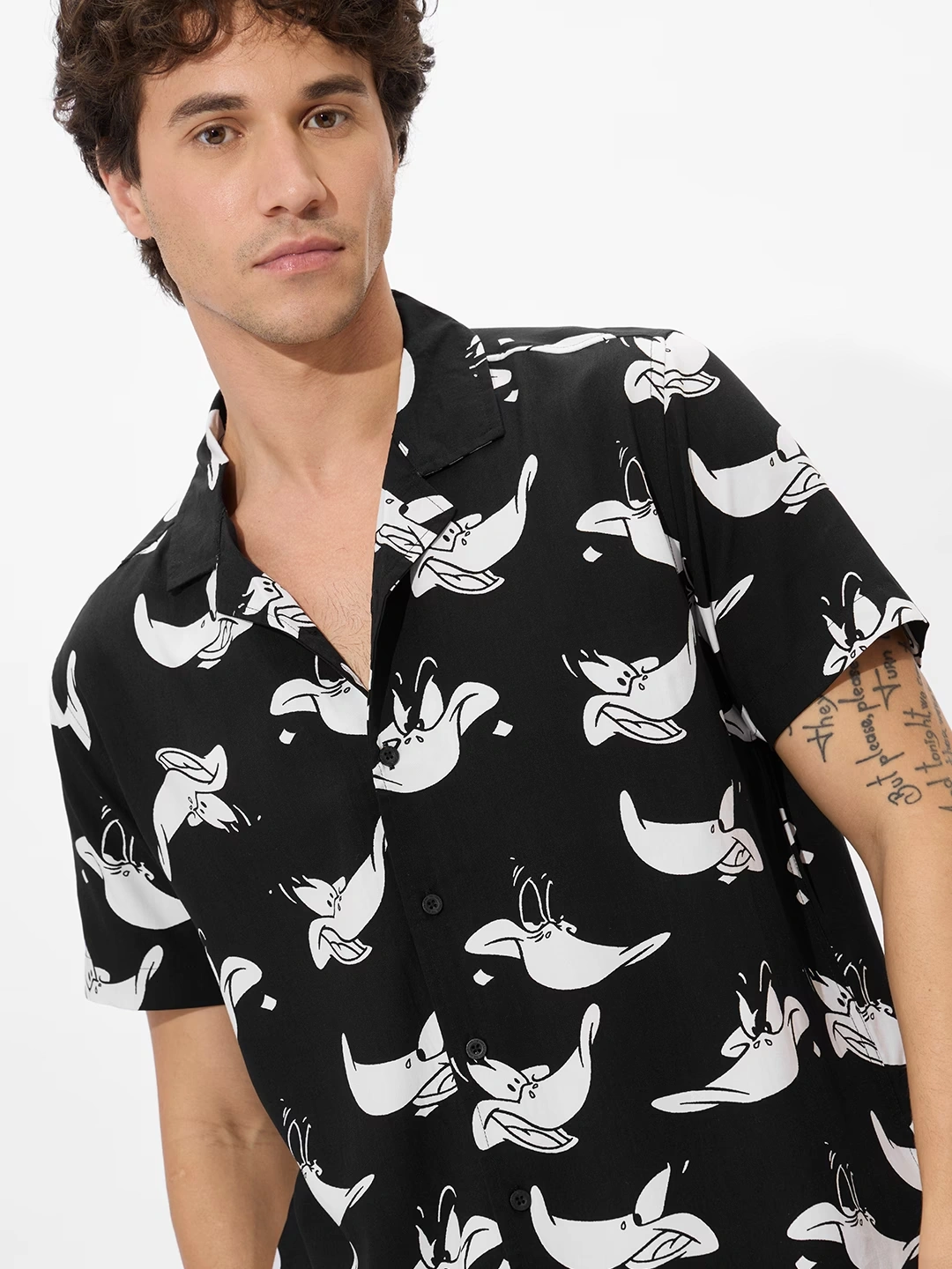 Daffy Duck: Go Hawaii