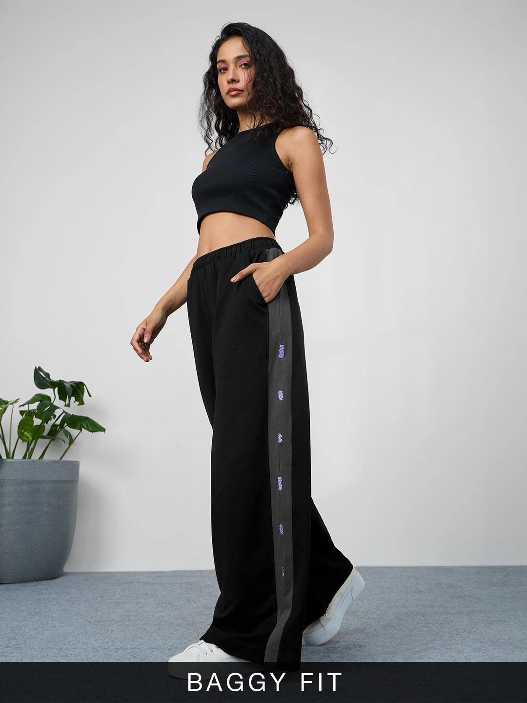 Baggy-Fit Joggers: Highway