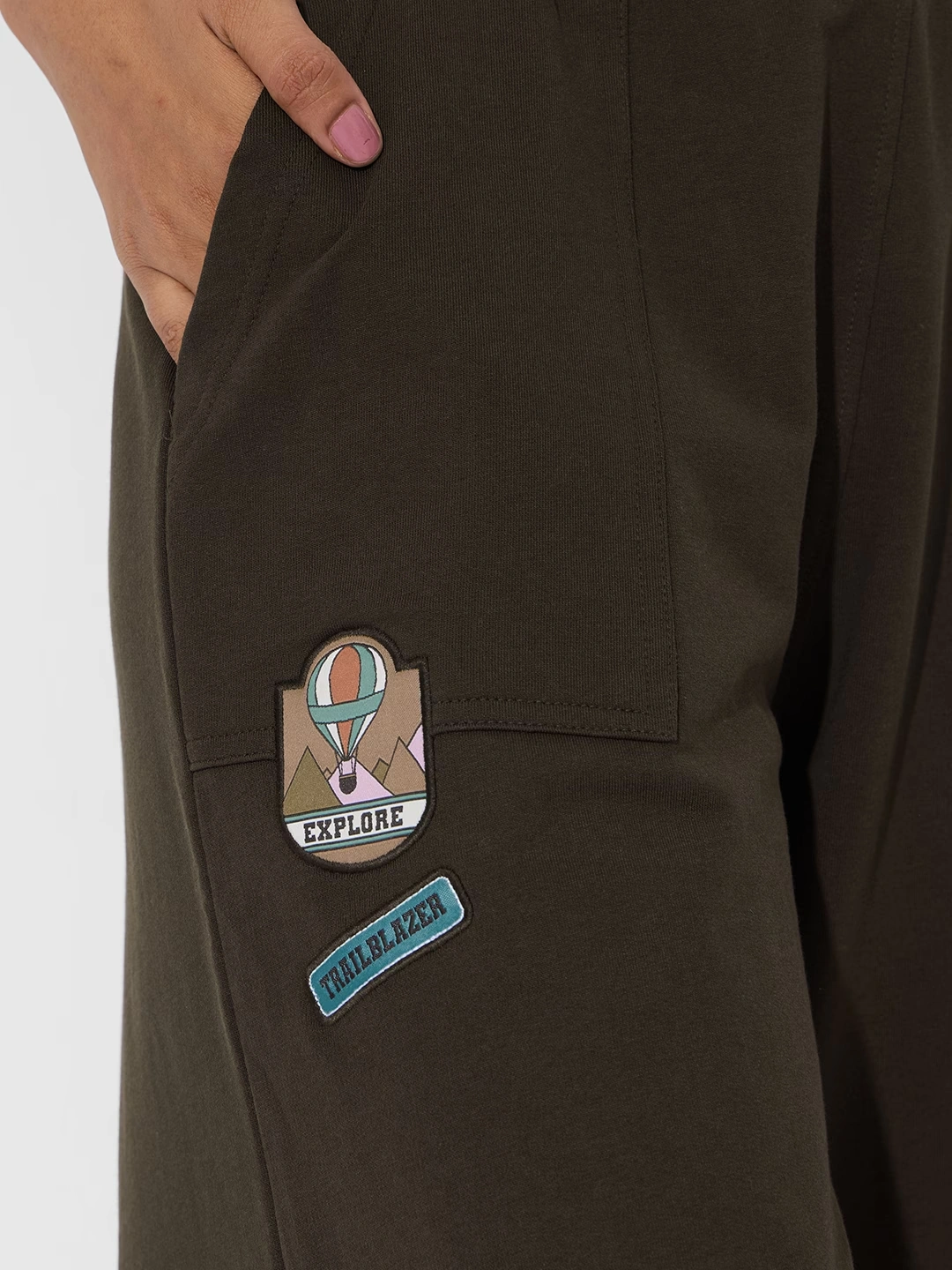 Baggy Joggers: Wander Away