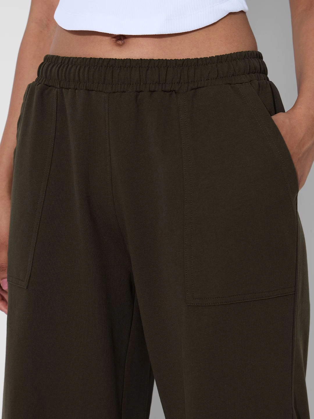 Baggy Joggers: Wander Away