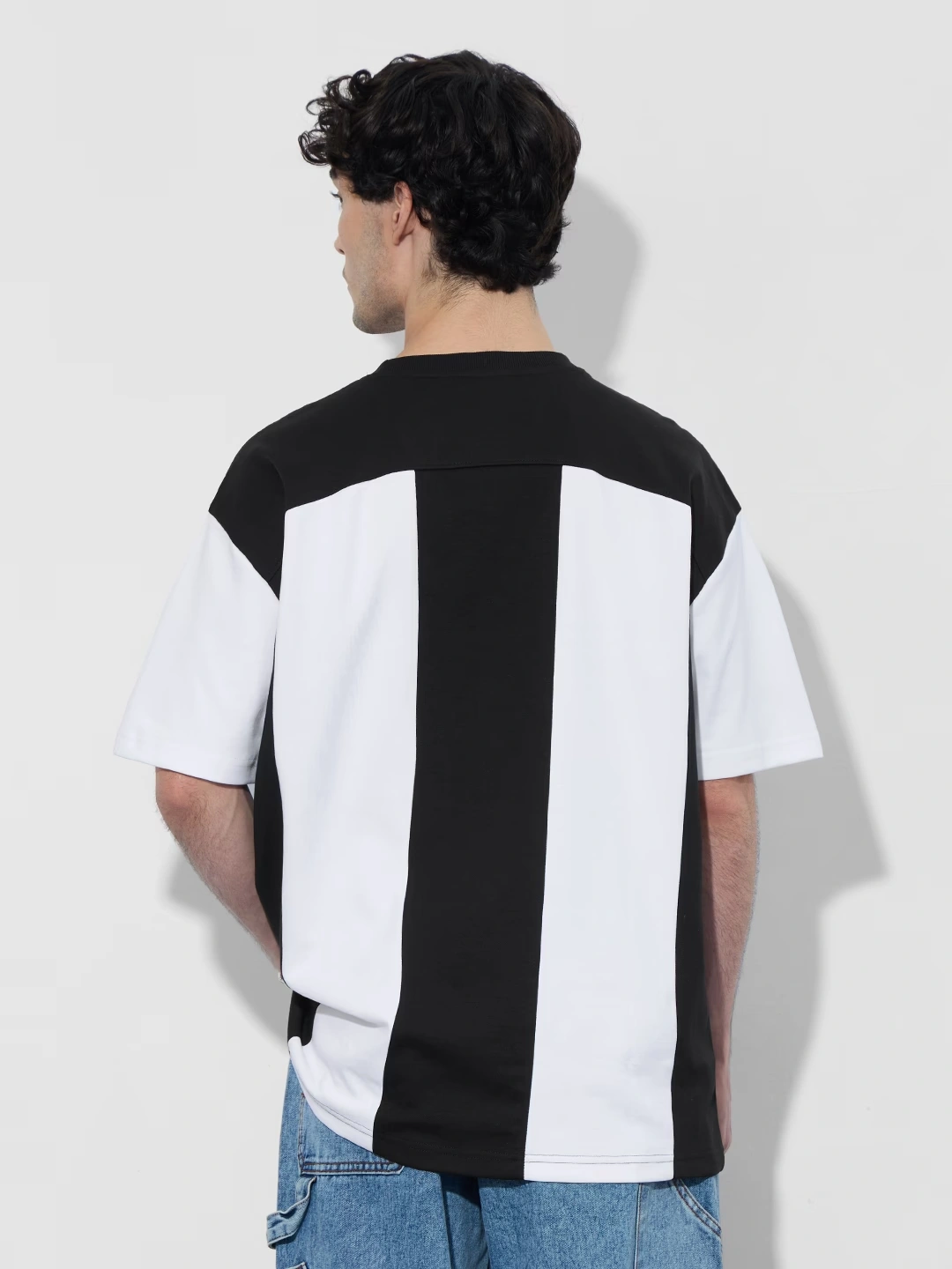 Colourblock: Carbon 4 Colourblock: Carbon