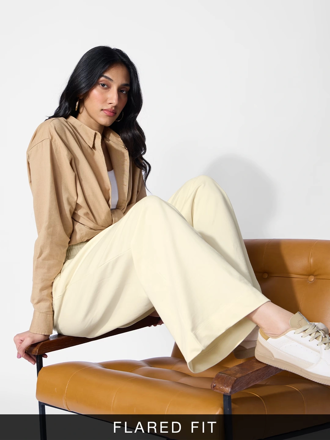 Flared Joggers: Off-White