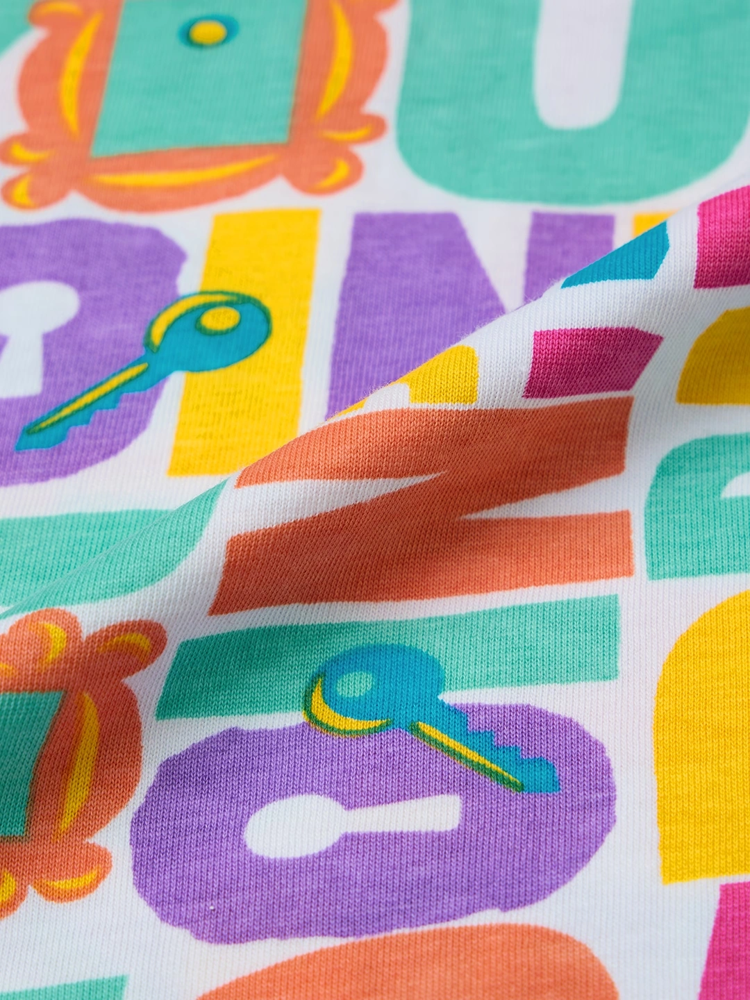 F.R.I.E.N.D.S: Colourful
