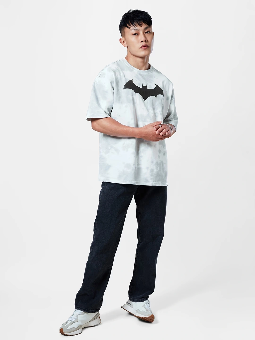 Batman: Bat Signal Tie Dye 3 Batman: Bat Signal Tie Dye